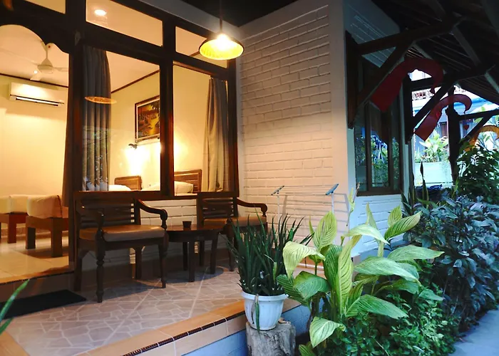 Komodo Lodge