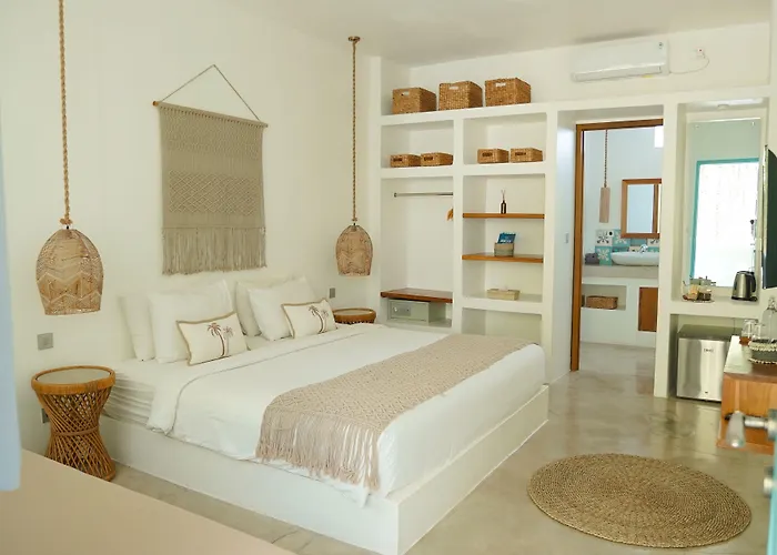 Seaesta Komodo Hotel & Hostel